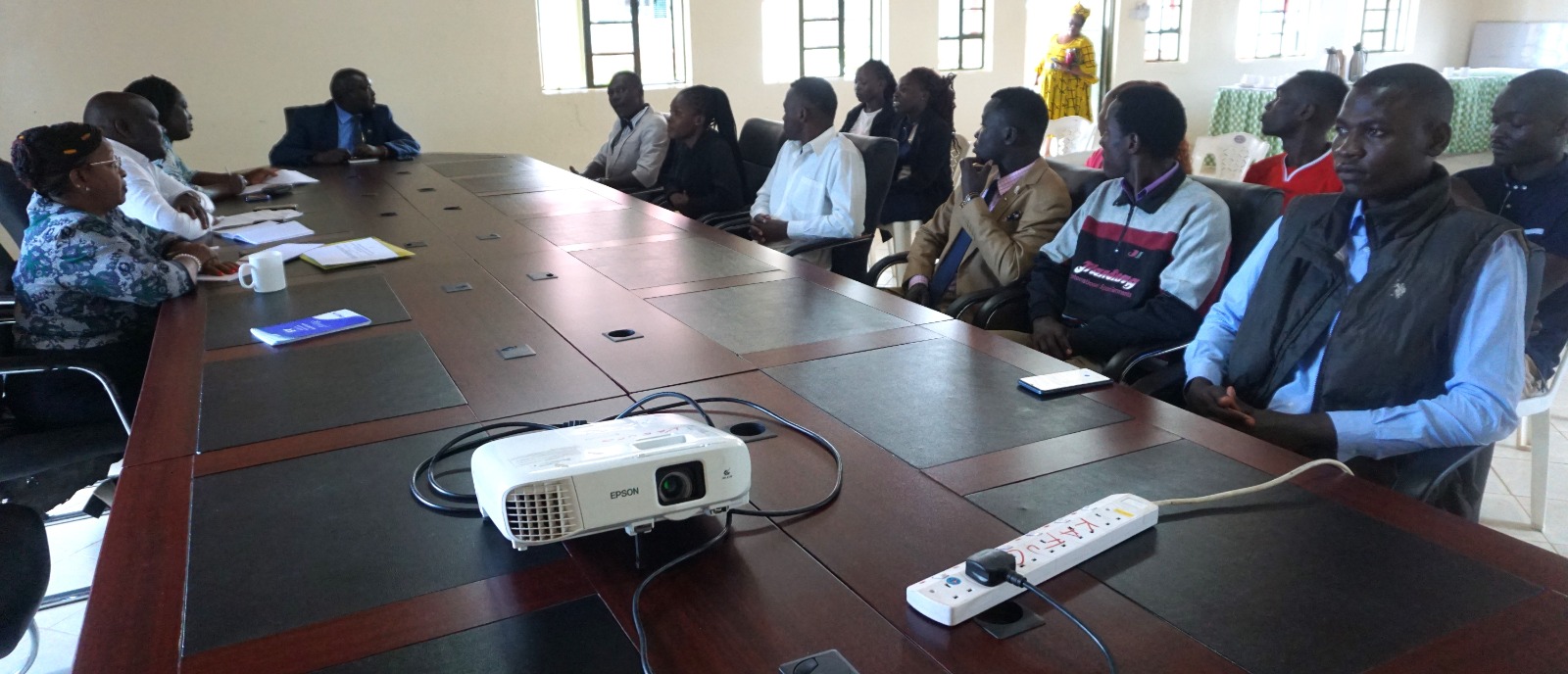 CUE team presenting guidelines on CCUs to the KAFU team